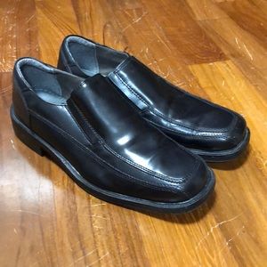 Men’s dress shoes